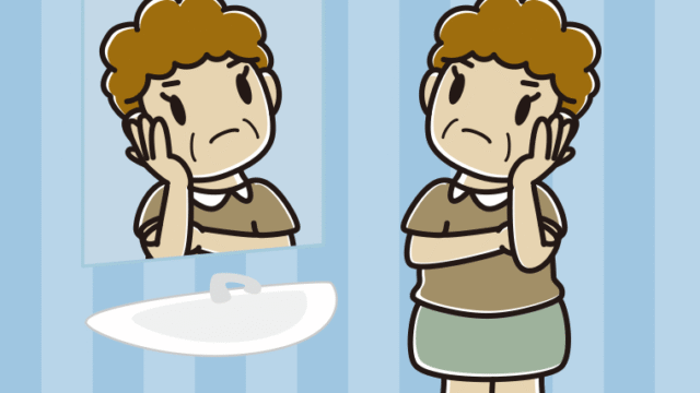 鏡を見て考えるおばさんのイラスト【色、背景あり】PNG