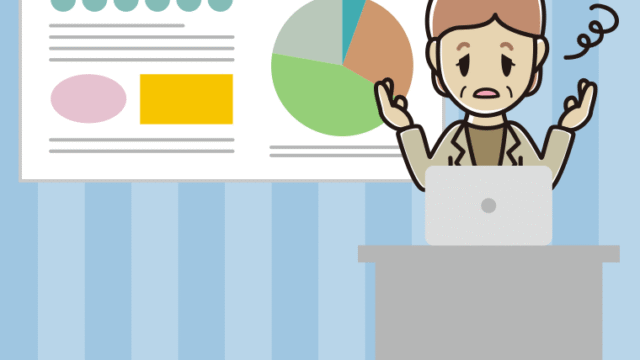 プレゼンでぼーっとする年配女性会社員（カジュアル）のイラスト【色、背景あり】PNG