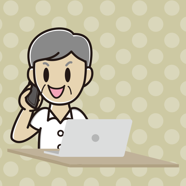 スマホで電話しながらパソコンを使う年配男性会社員（クールビズ）のイラスト【色、背景あり】PNG